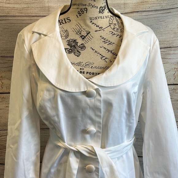 Sandro Sportswear Jacket NWT Round Collar Belt White Size Large - Picture 2 of 10